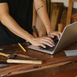 Tischlerhandwerk in Brandenburg nutzt Fördermittel zur Digitalisierung.